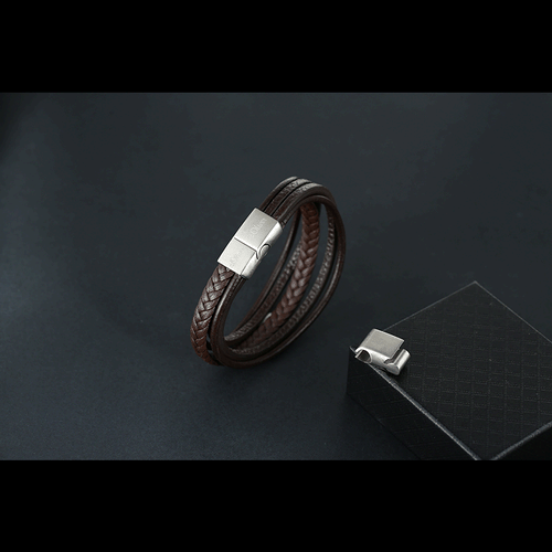 Bracelet homme en cuir multi-rangs et acier inoxydable poli