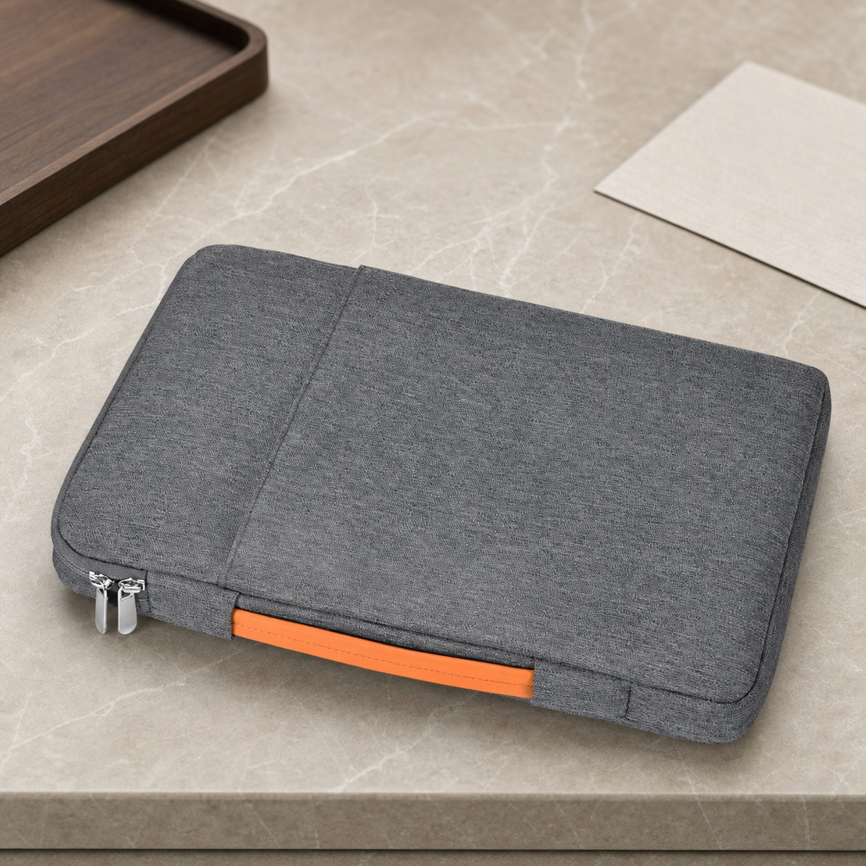Housse ordinateur portable gris élégant, fermée