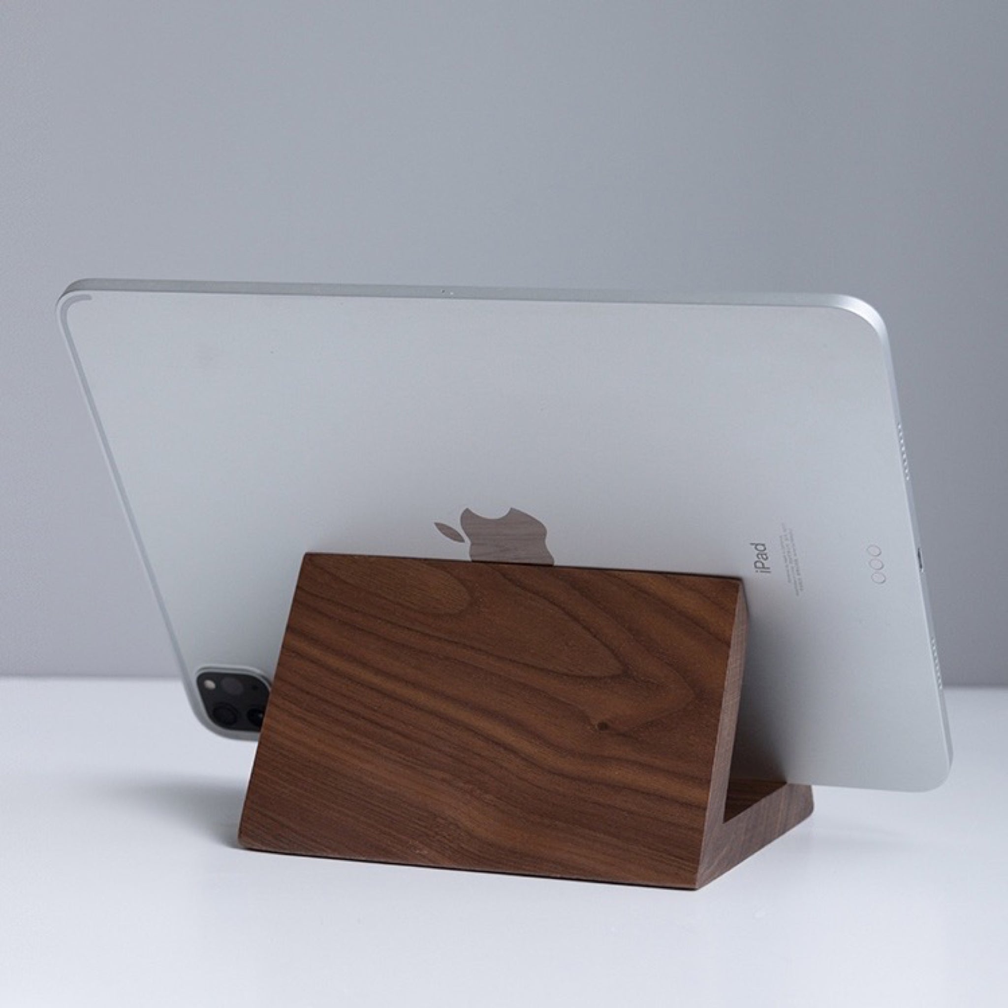 Support de bureau en bois massif — Supporto in Legno